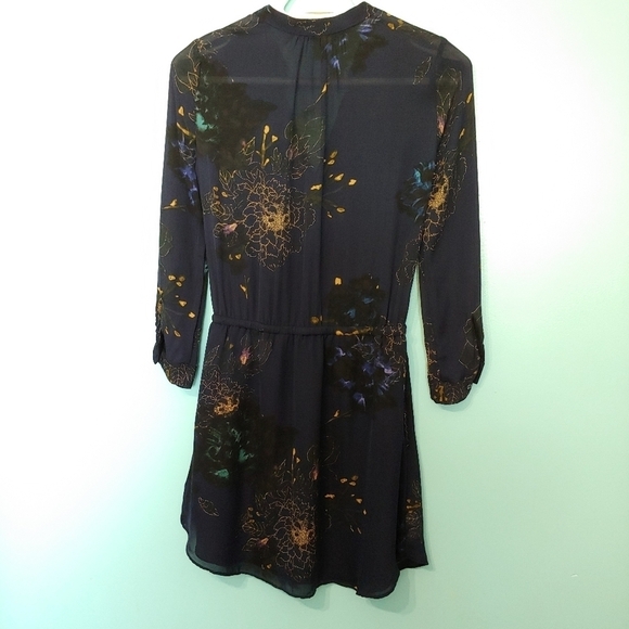 Aritzia Babaton 100% silk 3/4 sleeve button down Bennett Dress - Picture 7 of 14